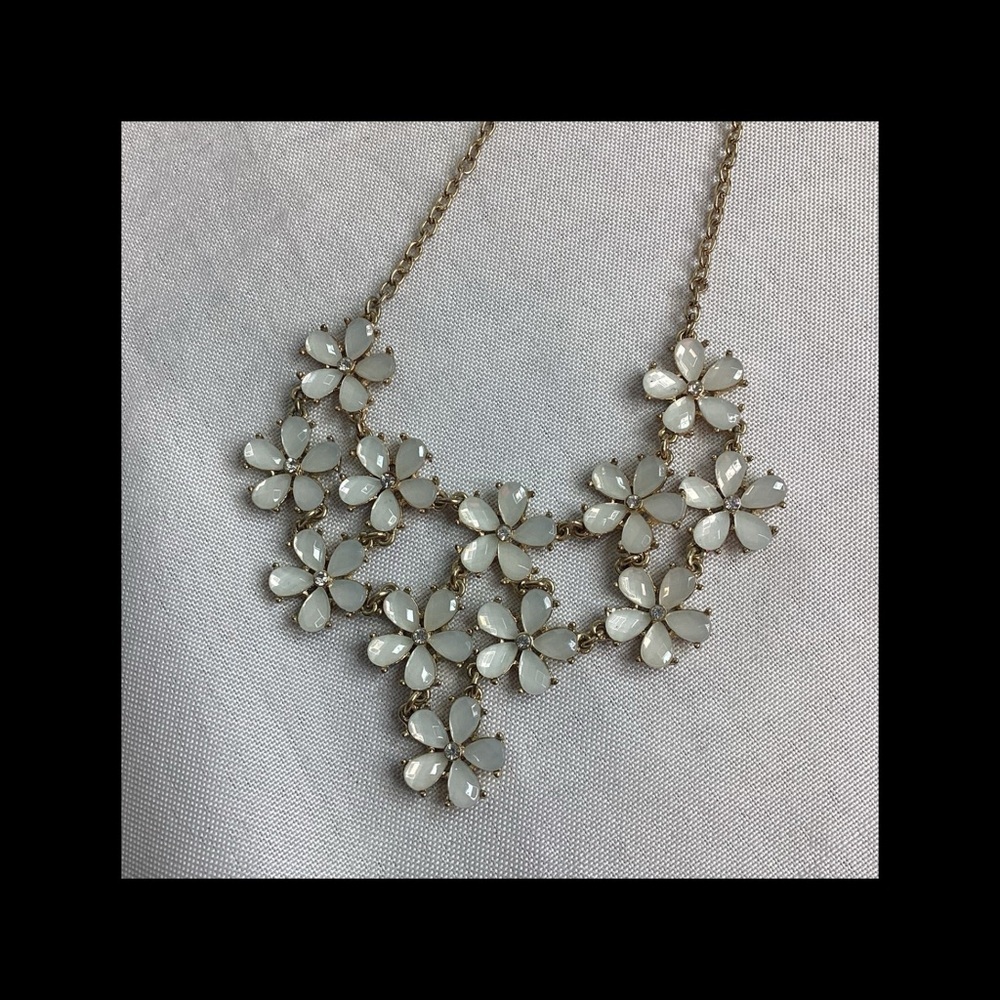 Flowered beautiful necklace.